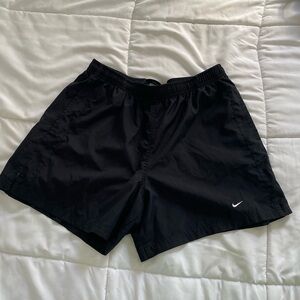 Men’s Nike 5” inseam wind breaker shorts - Black - M